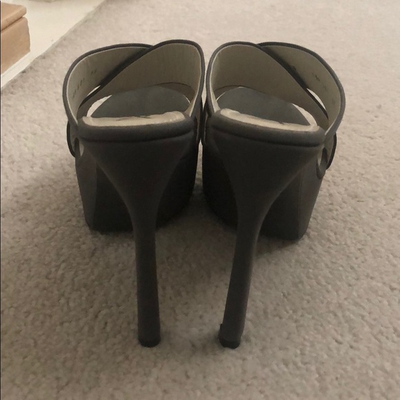 Olive YSL Heels - Picture 5 of 6